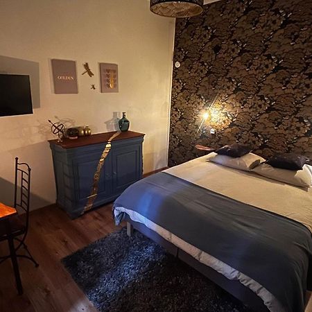 Une Ferme En Ville Bron Dış mekan fotoğraf