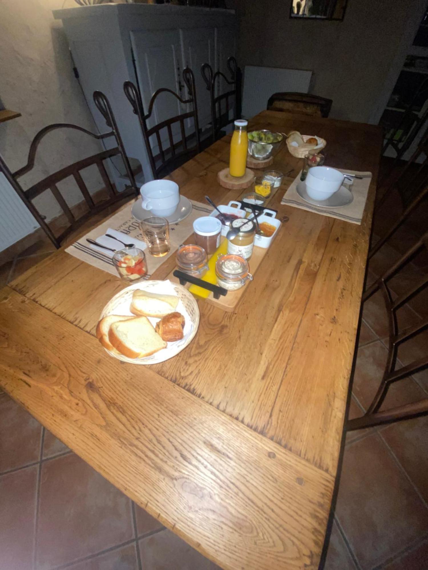 Une Ferme En Ville Bron Dış mekan fotoğraf