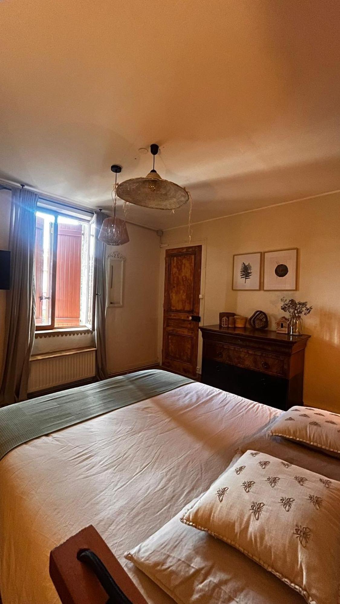 Une Ferme En Ville Bron Dış mekan fotoğraf